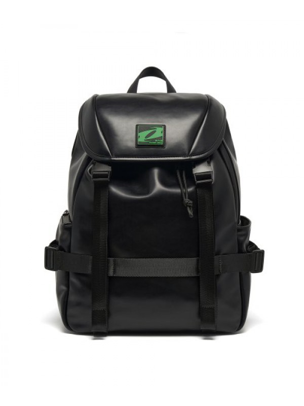 Leather rubbrer logo backpack [black]