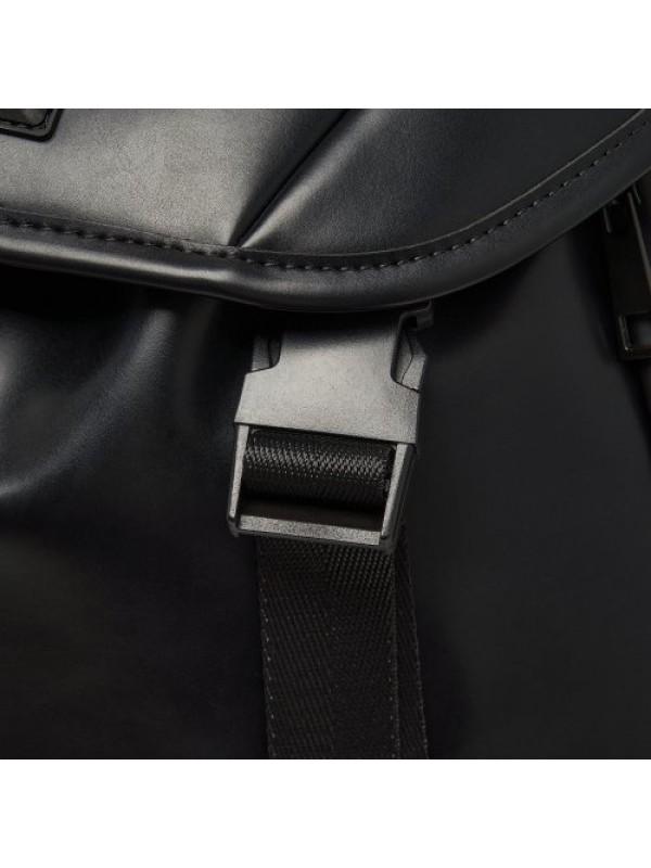 Leather rubbrer logo backpack [black]